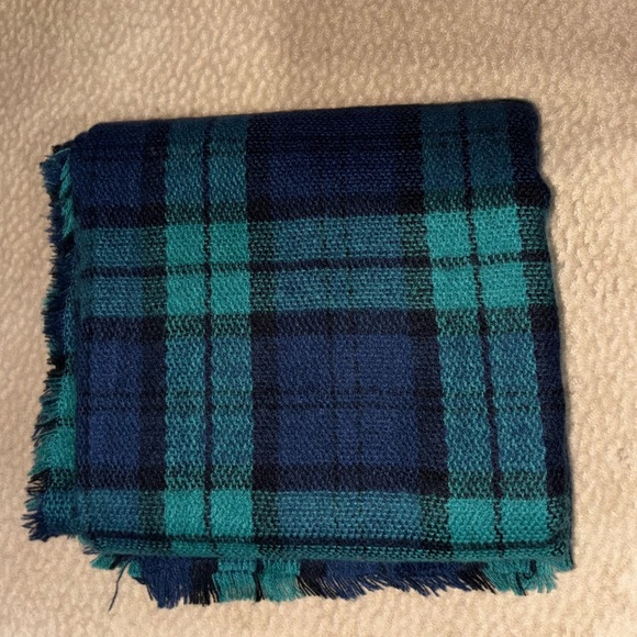 Black /Turquoise /Navy  Scarf.
  Old Navy* - Picture 5 of 5